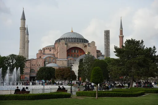 伊斯坦堡文化漫遊 千年地下水宮餐廳品特色料理