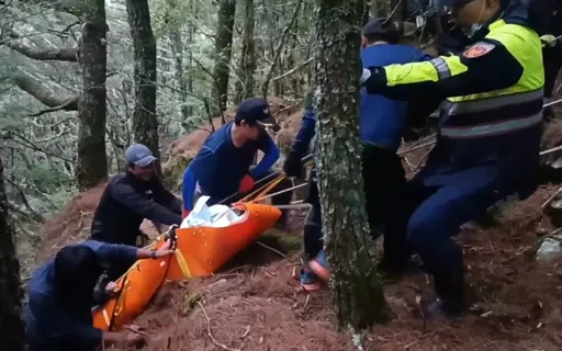 新北66岁男独攀嘉明湖 滑落边坡100公尺身亡