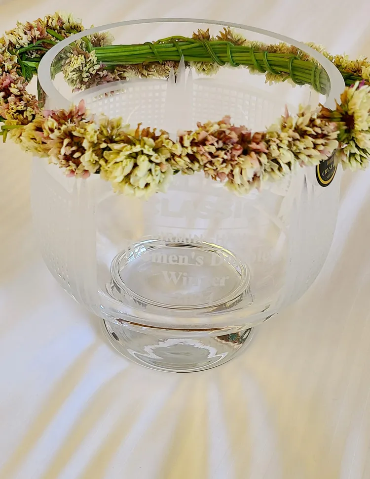 謝淑薇笑奇獎盃看起來很實用。 翻攝Su-Wei Hsieh 夢遊寫真人謝淑薇臉書