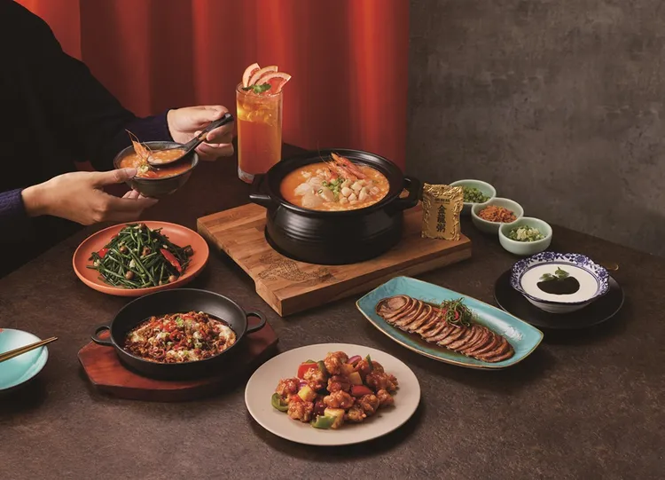 到朝粥幫內用消費任一套餐，出示社群活動頁面，現領360元加菜金。業者提供