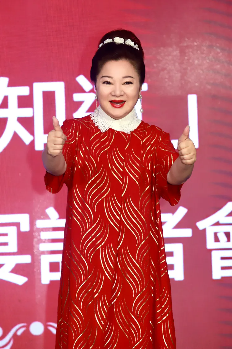 白冰冰建議孫安佐來拜玄天上帝。民視提供