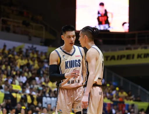 林書豪誇「弟弟是英雄」!透露這方法幫林書緯找回手感