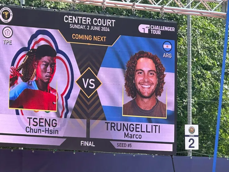 曾俊欣決賽對上第5種子盧傑利蒂，直落2擊敗對方。翻攝自曾俊欣臉書