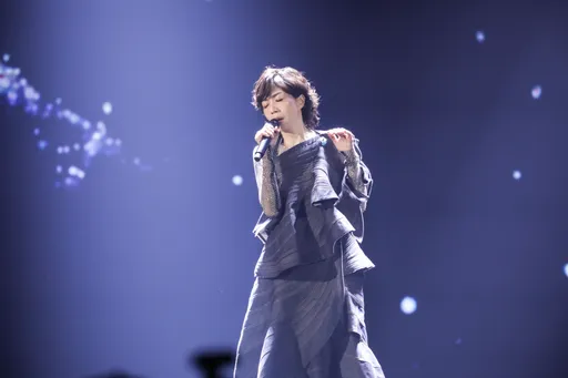 萬芳金曲獎隔空與已逝鄭華娟合唱 現場氣氛動人