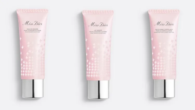 Miss Dior夏日洗沐系列，玫瑰泡泡沐浴露、玫瑰去角質乳霜、玫瑰晶亮凝露，各75ml／2000元。品牌提供