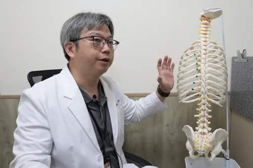 農婦車禍送醫肋骨斷2根 服藥後「呼吸也痛」變斷7根!醫師解惑了