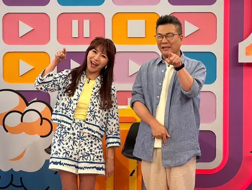 佩甄拿足球遮點拍全裸寫真 「脫完雜誌社就倒」認了:不舒服想哭