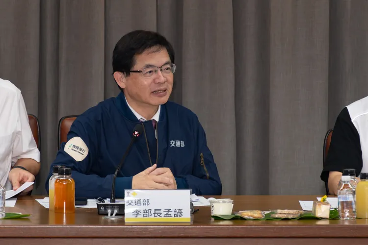 交通部長李孟諺赴嘉義考察。交通部提供