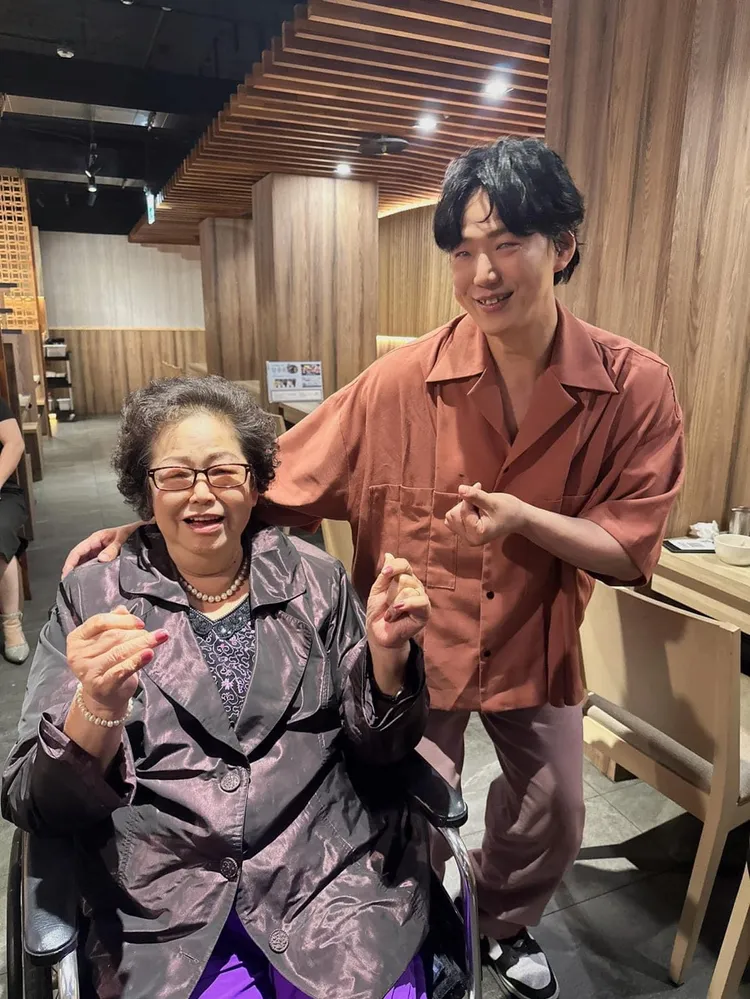 蕭煌奇事業有成，是媽媽心中的驕傲。翻攝蕭煌奇臉書