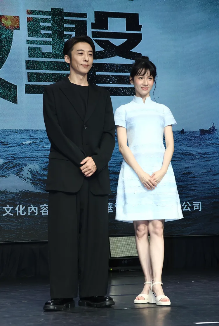 連俞涵（右）到現在仍不敢直視高橋一生。彭欣偉攝