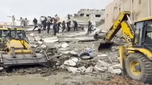 疑似偷工減料!印度6層大樓雨後崩塌 至少7死15傷