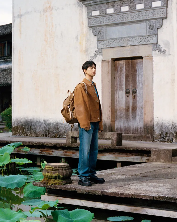 李現拍攝PRADA七夕形象廣告。品牌提供