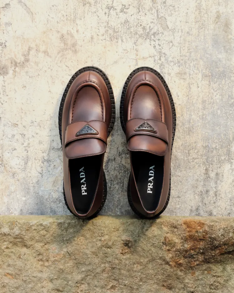 PRADA皮革樂福，4萬500元。品牌提供
