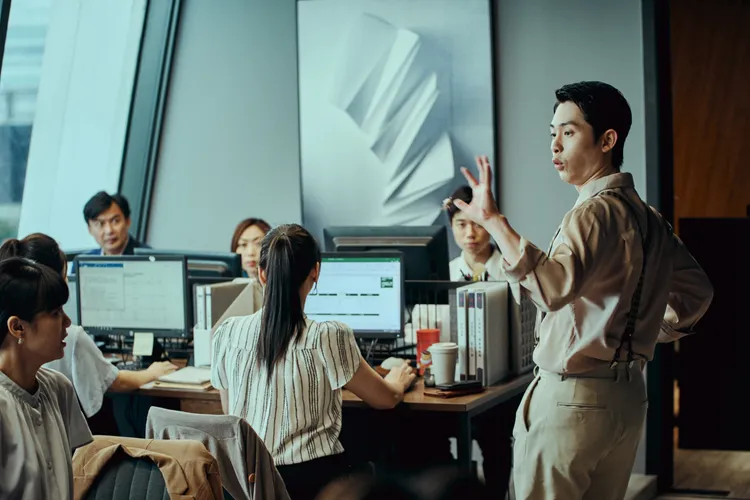 曾博恩（右）自曝動作戲狂NG。CATCHPLAY+提供