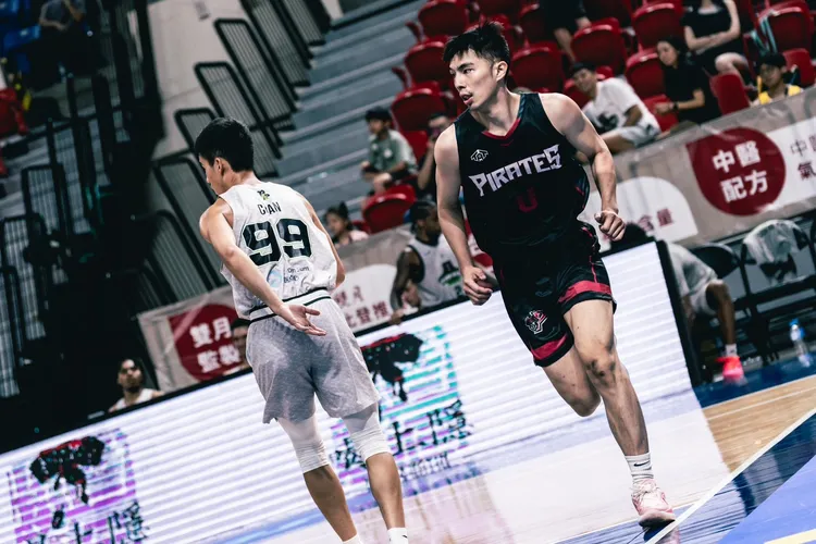 黃麟翔。TAT提供