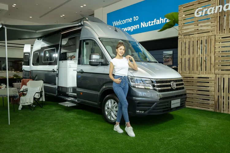 全新Grand California 具備全功能露營車四大功能區域，提供車內完整生活機能。業者提供