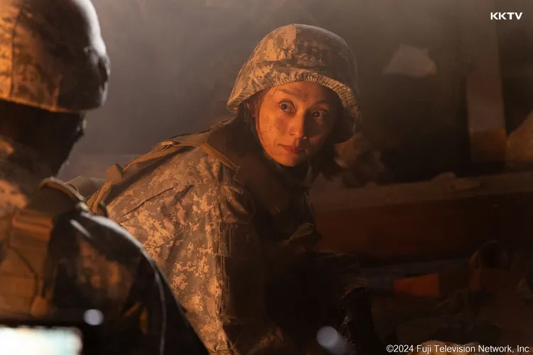 小池榮子飾演有軍事背景的醫生。KKTV提供