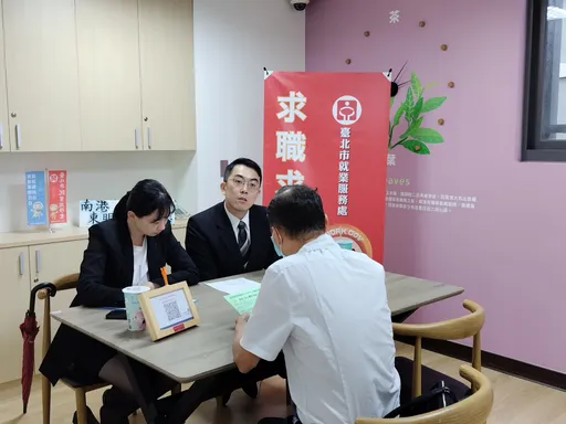缺工潮服務業搶人才!最高薪64K 滿足「這條件」每月多領1萬