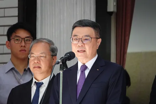 卓榮泰稱以戶政勾稽未婚青年被指「催生」!今澄清「絕無逾越」