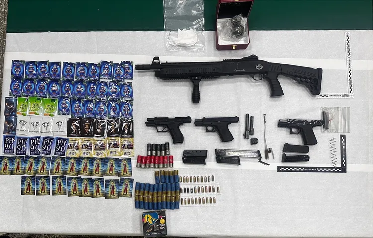 蔡男火力驚人，所幸在圍捕過程未發生槍戰。民眾提供