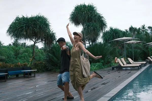 健志與女友樂到飛起。翻攝Mia的IG