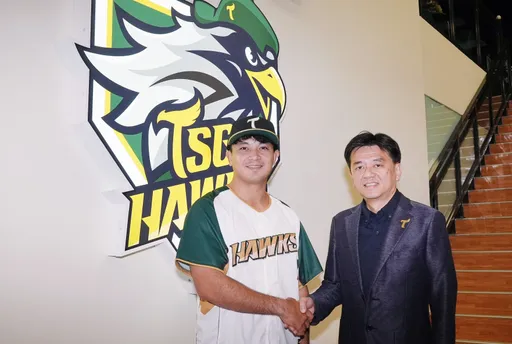 颱風天還交易!台鋼雄鷹用現金向統一獅換來生涯72轟郭阜林