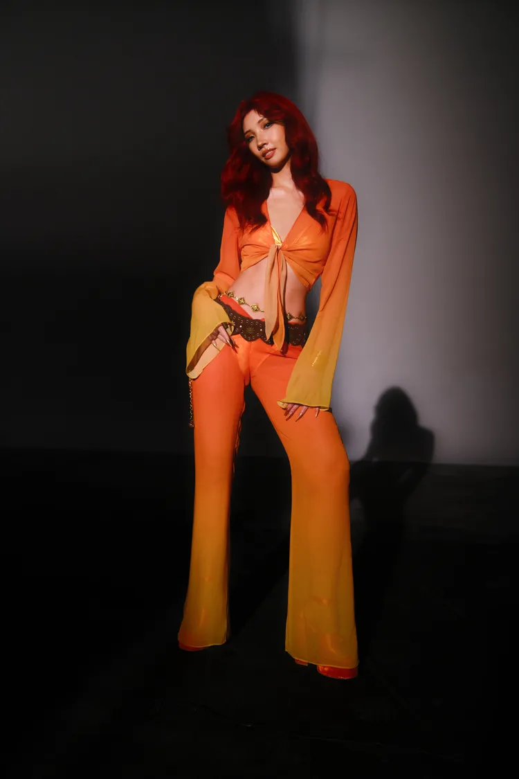 Karencici曬出火辣好身材。