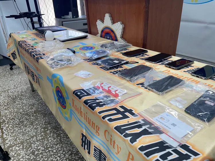 警方查獲大批作案工具。翻攝畫面