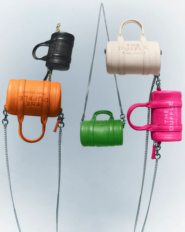 The Duffle圓筒包推出超迷你尺寸。品牌提供