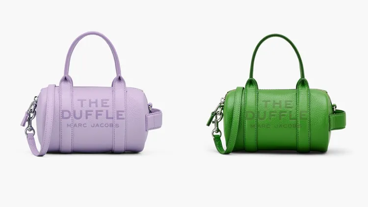 Marc Jacobs丁香紫（左）、青草綠皮革The Duffle迷你圓筒包，各1萬4900元。品牌提供