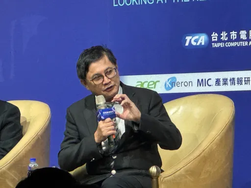 少吹冷氣省不了多少電 童子賢:應尋求優質且經濟效益高的發電方式