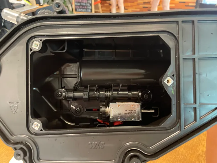 Hyper-SVIS系統是SYM獨家開發的專利技術，能達到兼顧低速省油高扭力、高速性能最佳化的功能。林浩昇攝