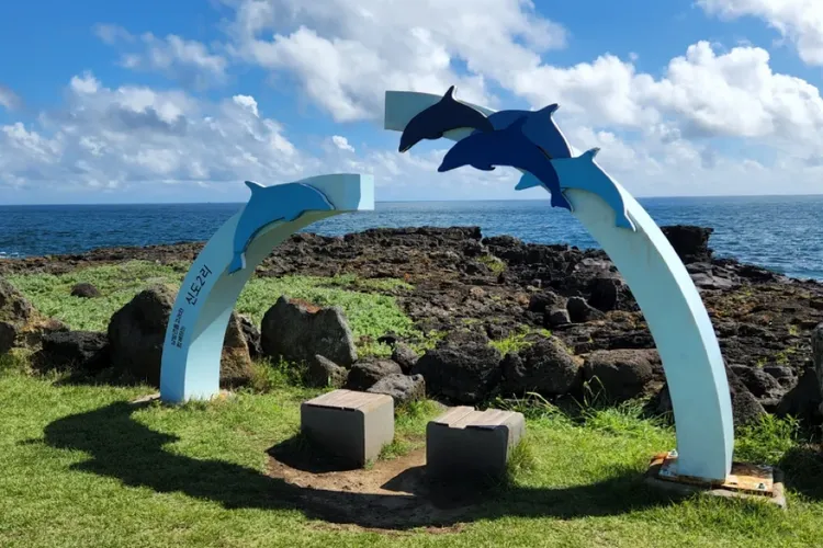 《非常律師禹英禑》劇中禹英禑和李濬浩一同看海豚的海岸公路。業者提供