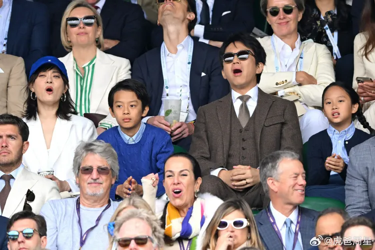 孫儷與鄧超表情比小孩豐富。翻攝虎爸周星微博