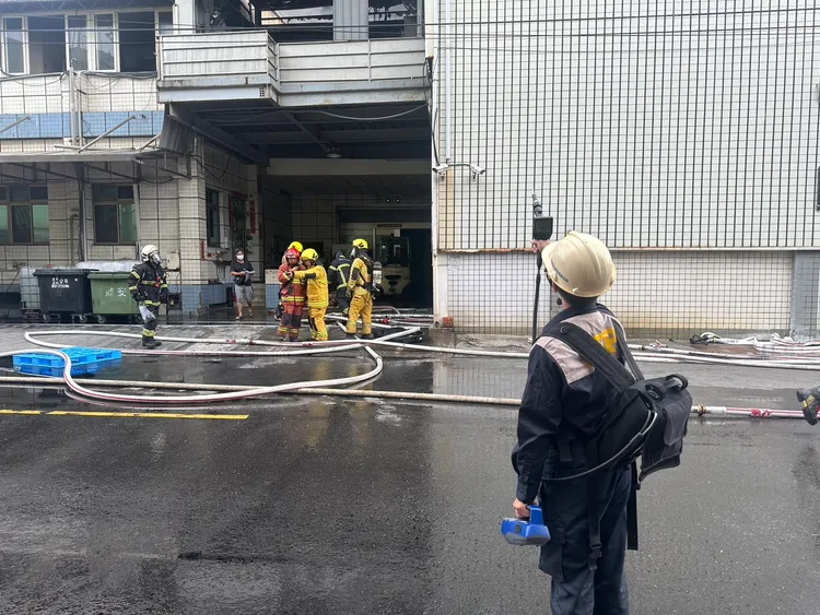 環保局人員前往監測。環保局提供