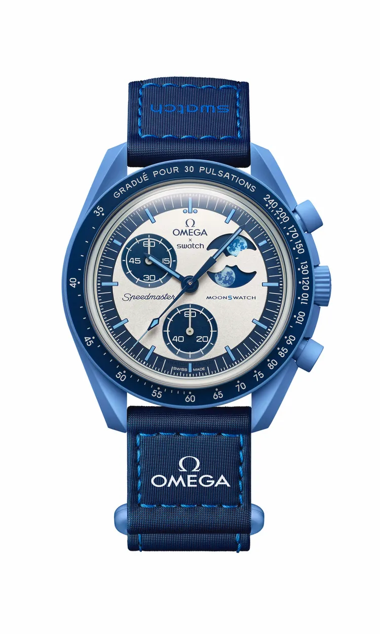 SWATCH x OMEGA Bioceramic MoonSwatch MISSION TO THE SUPER BLUE MOONPHASE腕錶，9900元。品牌提供
