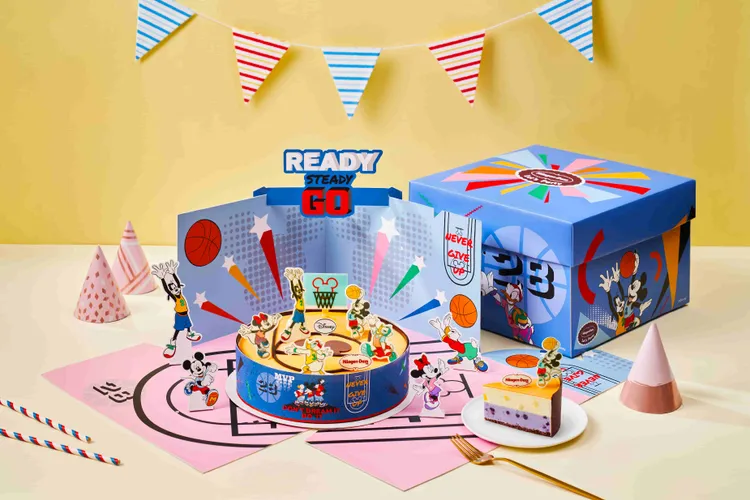 哈根達斯推出「米奇MVP」派對盒，充滿豐富果香的芒果冰淇淋，結合酸甜滋味的藍莓冰淇淋。業者提供