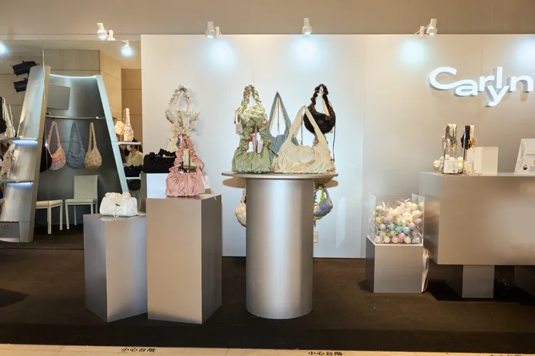 CARLYN快閃店進駐台中新光三越。品牌提供