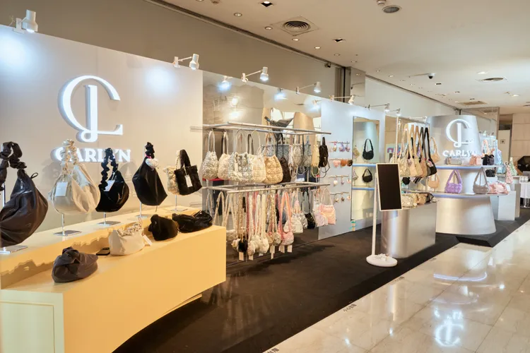 CARLYN快閃店進駐台中新光三越。品牌提供