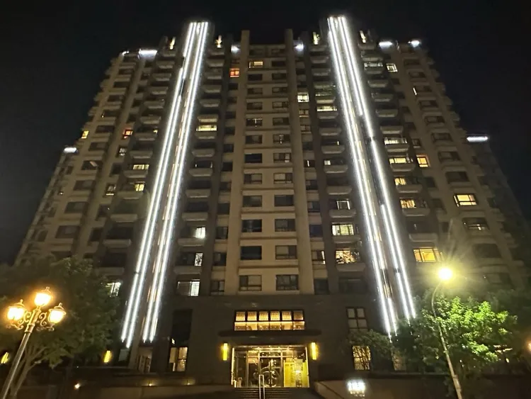 唐治平從捷運新埔站搭上開往台北車站的班車，直到深夜都未回家。特勤中心攝