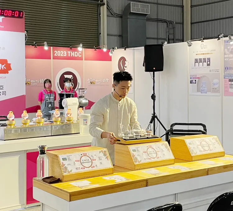 2023世界盃虹吸咖啡大賽台灣冠軍張維欣。歐客佬提供