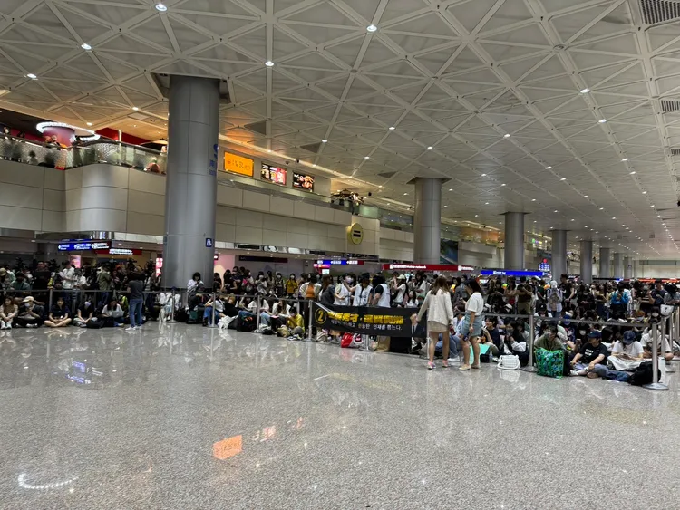 金秀賢與金智媛的「CP粉」以2人劇中的女兒名字「秀彬」自稱。特勤中心攝