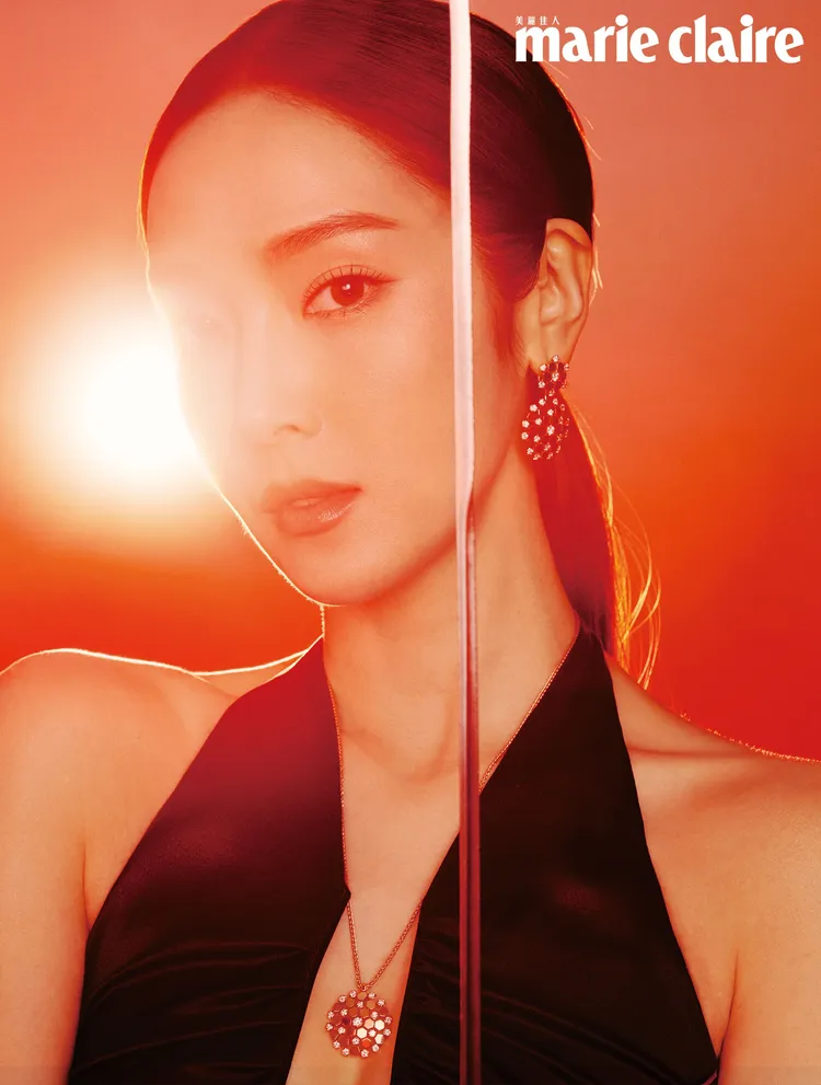 Jessica拍攝《Marie Claire美麗佳人》封面。《Marie Claire美麗佳人》提供