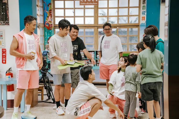 黃迪揚擔任共學堂表演藝術課講師。客家電視台提供