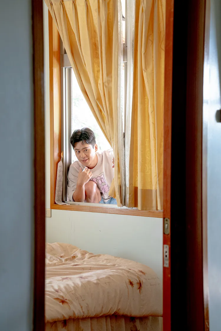 黃迪揚為了跳窗登場，預演了數十遍。客家電視台提供