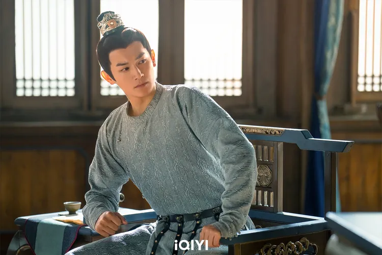 楊旭文儀態挺拔一身正氣，被劇迷稱「大唐188第一男模」。愛奇藝國際站提供