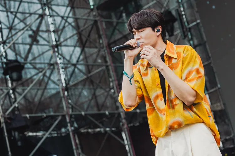 宇宙人主唱小玉用歌聲替歌迷消暑。寬寬整合行銷提供