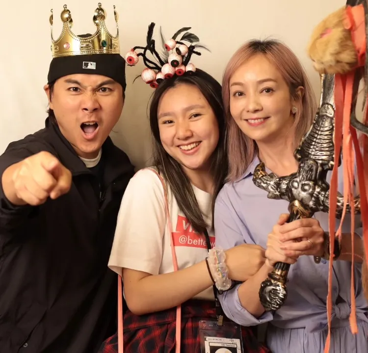 樂樂與爸爸王仁甫及媽媽季芹合照。翻攝樂樂IG