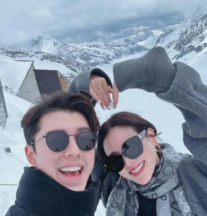 平采娜與男友Nine在5月底才同遊瑞士放閃。翻攝平采娜IG