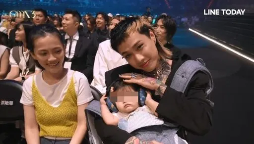 「金曲獎抱假兒子」！安迪兒子Marz23認「替身嬰兒」揭背後原因